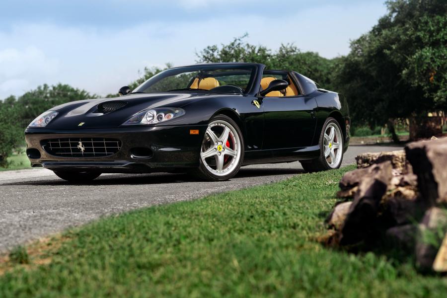  Ferrari 575 Superamerica Fiorano Handling Package 2005 года  (US) (фото 1 из 22)